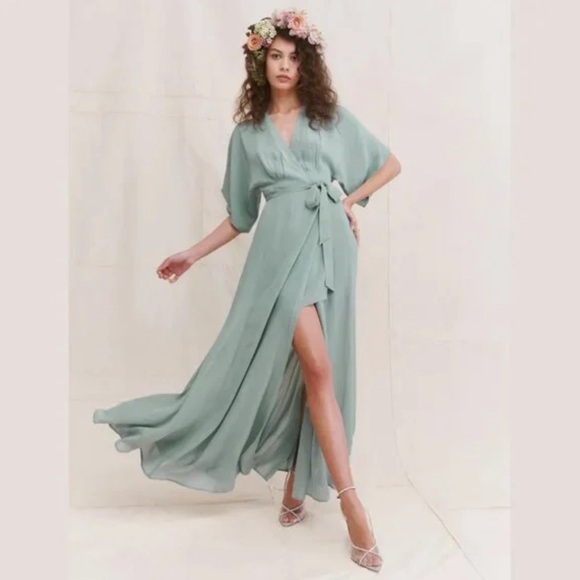 NWT and never worn. Winslow Dress Size S in Celadon - Picture 1 of 6